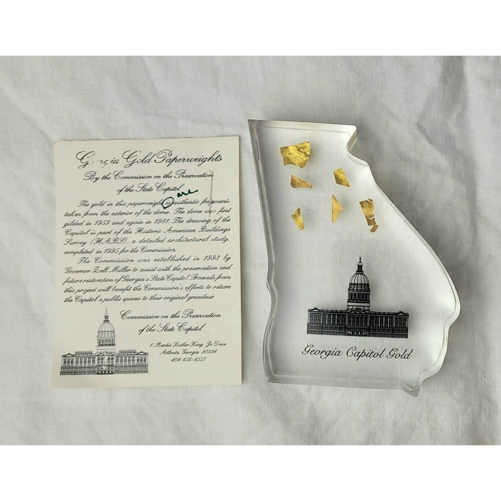 Georgia Resin Paperweight with Gold‎ Flakes
